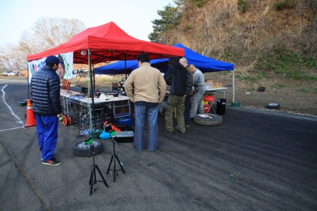 �X�^�b�t���̑�